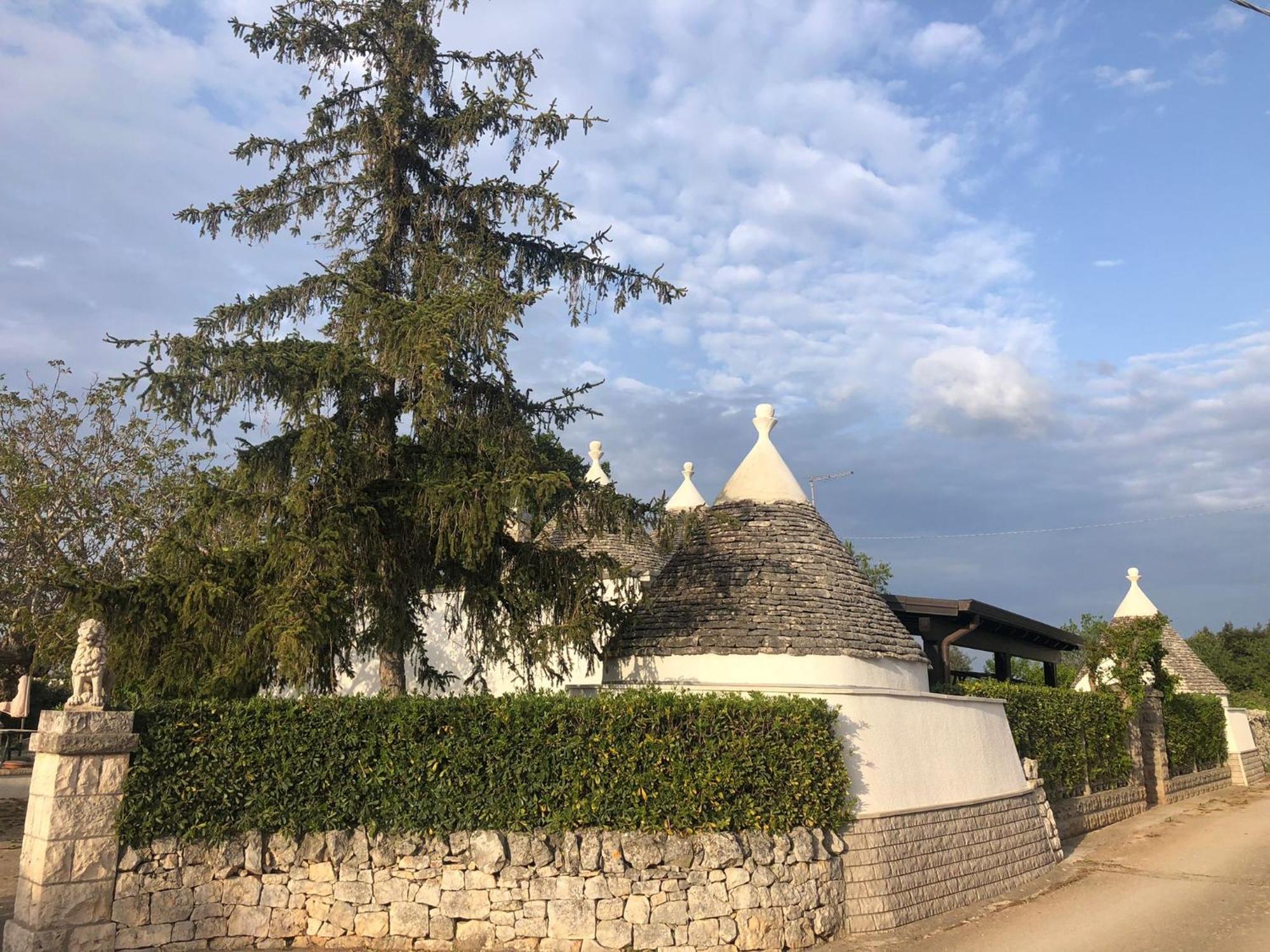 Villa Nonna Nina By La Puglia In Un Trullo Locorotondo Luaran gambar